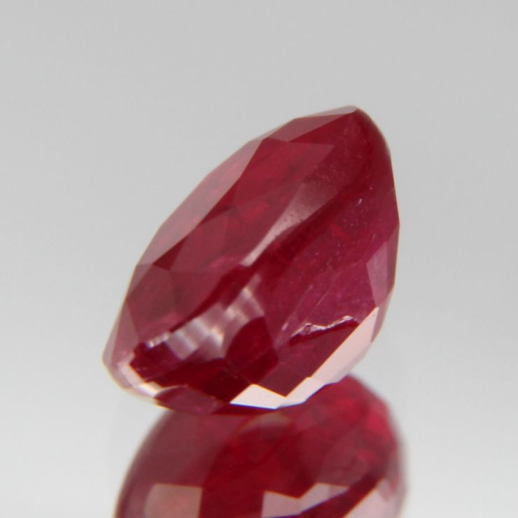 Taubenblutroter Rubin 1.03ct