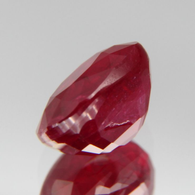 Taubenblutroter Rubin 1.03ct