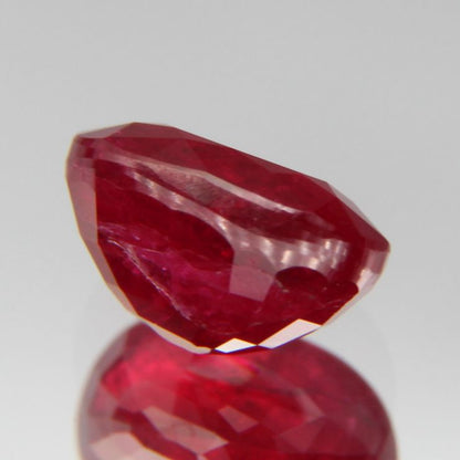 Taubenblutroter Rubin 1.03ct