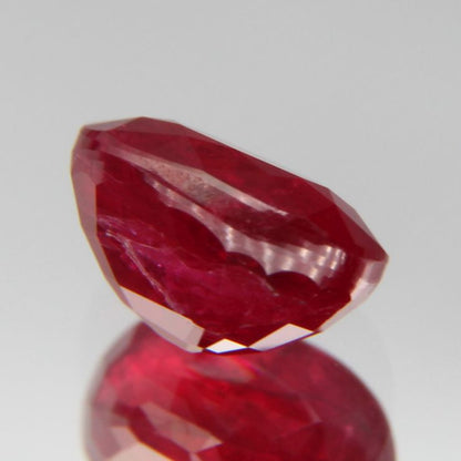 Taubenblutroter Rubin 1.03ct