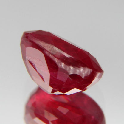 Taubenblutroter Rubin 1.03ct