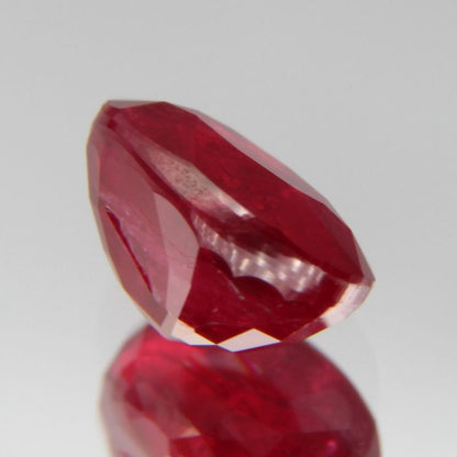 Taubenblutroter Rubin 1.03ct