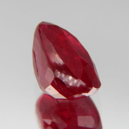 Taubenblutroter Rubin 1.03ct