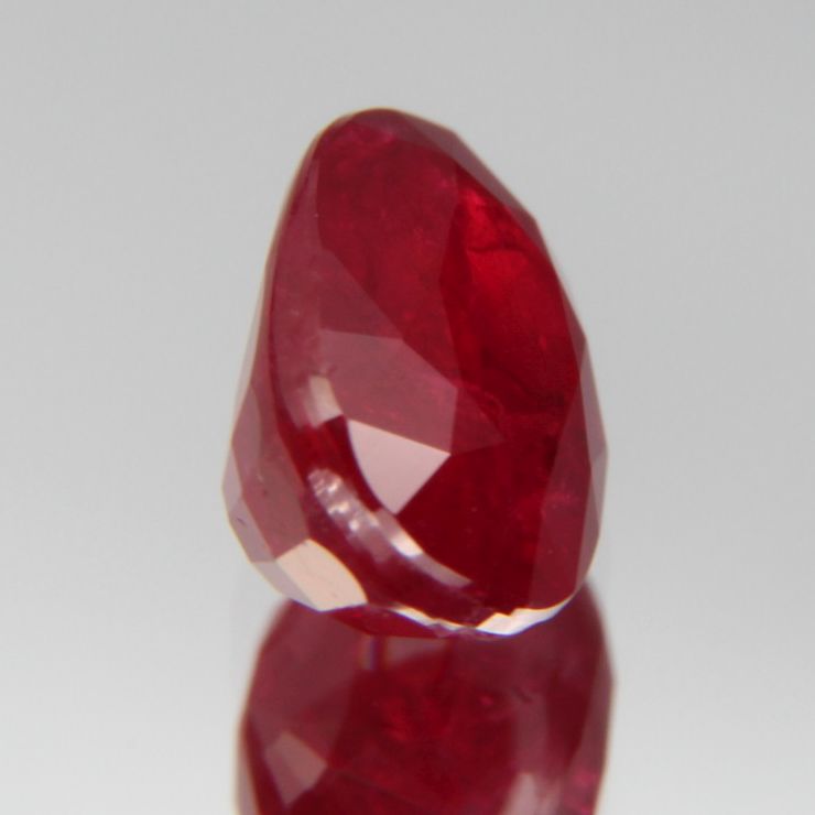 Taubenblutroter Rubin 1.03ct