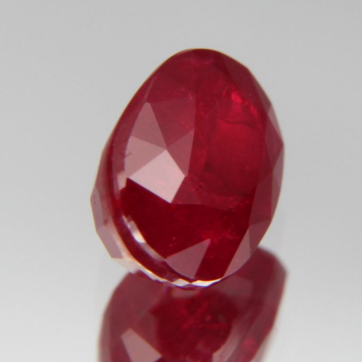 Taubenblutroter Rubin 1.03ct