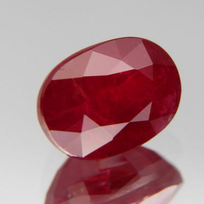 Taubenblutroter Rubin 1.03ct
