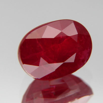 Taubenblutroter Rubin 1.03ct