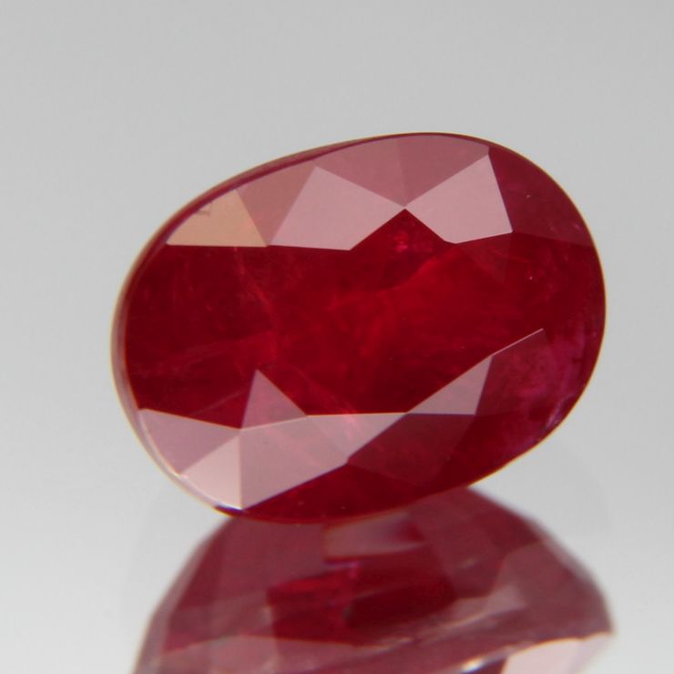 Taubenblutroter Rubin 1.03ct