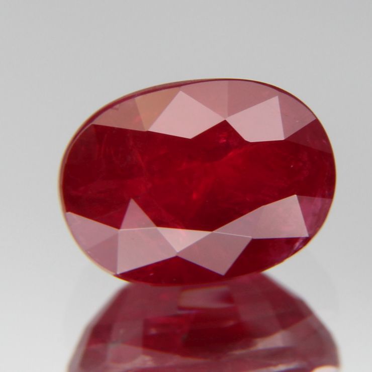 Taubenblutroter Rubin 1.03ct