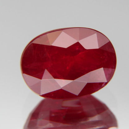 Taubenblutroter Rubin 1.03ct
