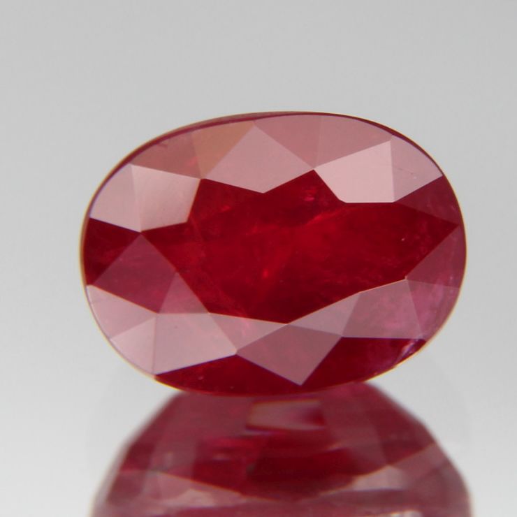 Taubenblutroter Rubin 1.03ct