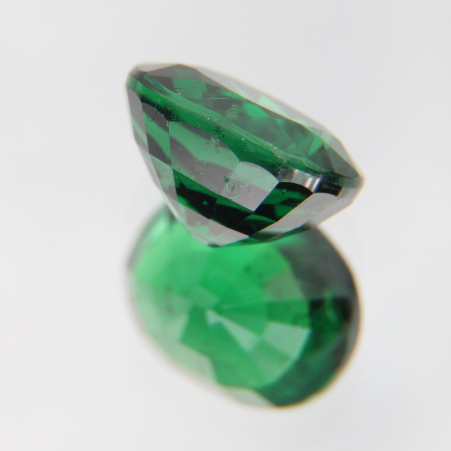 Tsavorit 1.05 ct
