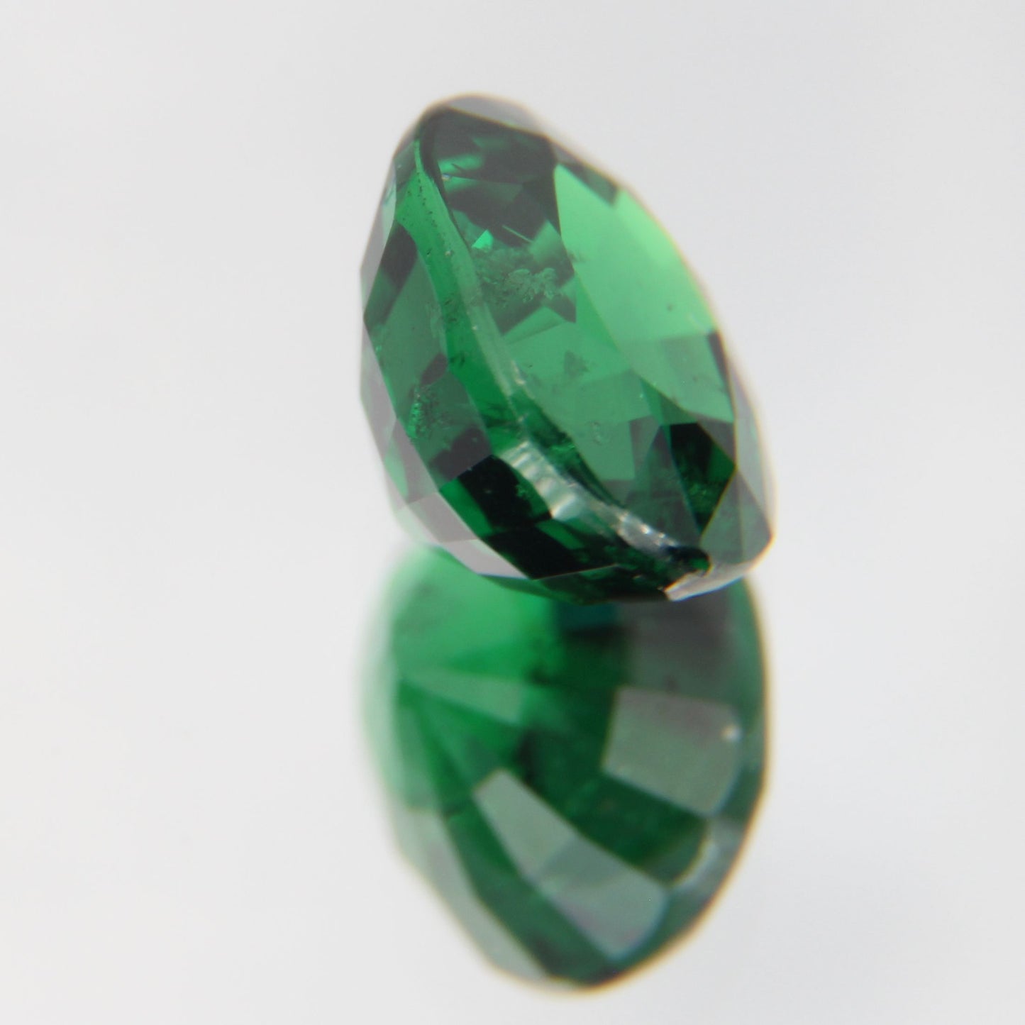 Tsavorit 1.05 ct