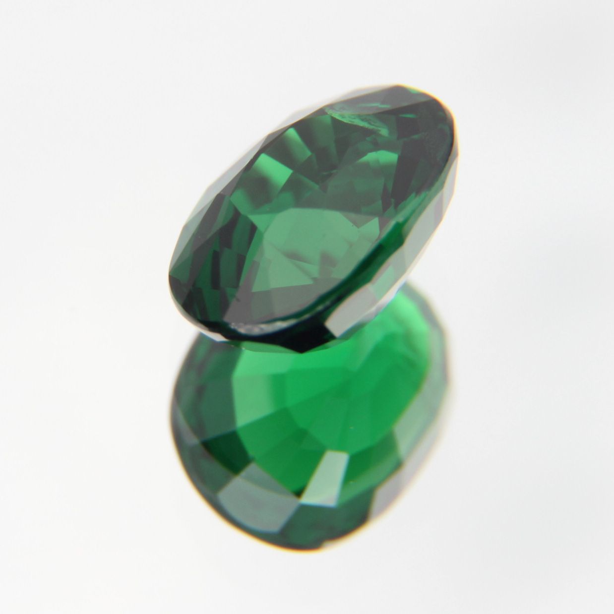 Tsavorit 1.23 ct