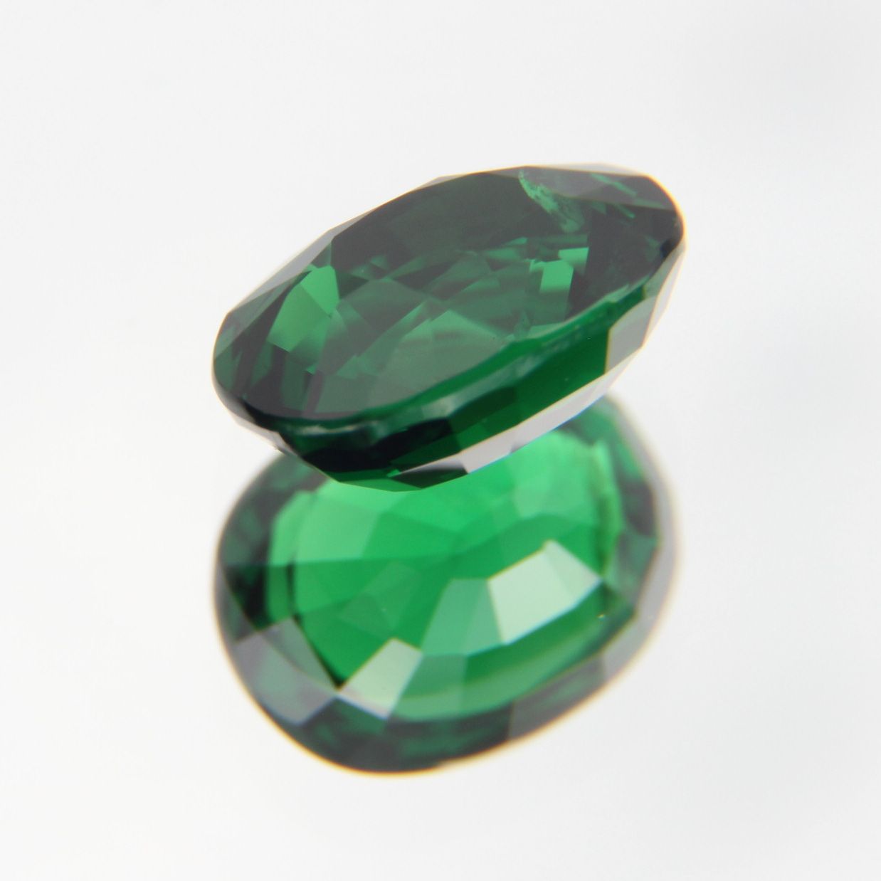 Tsavorit 1.23 ct
