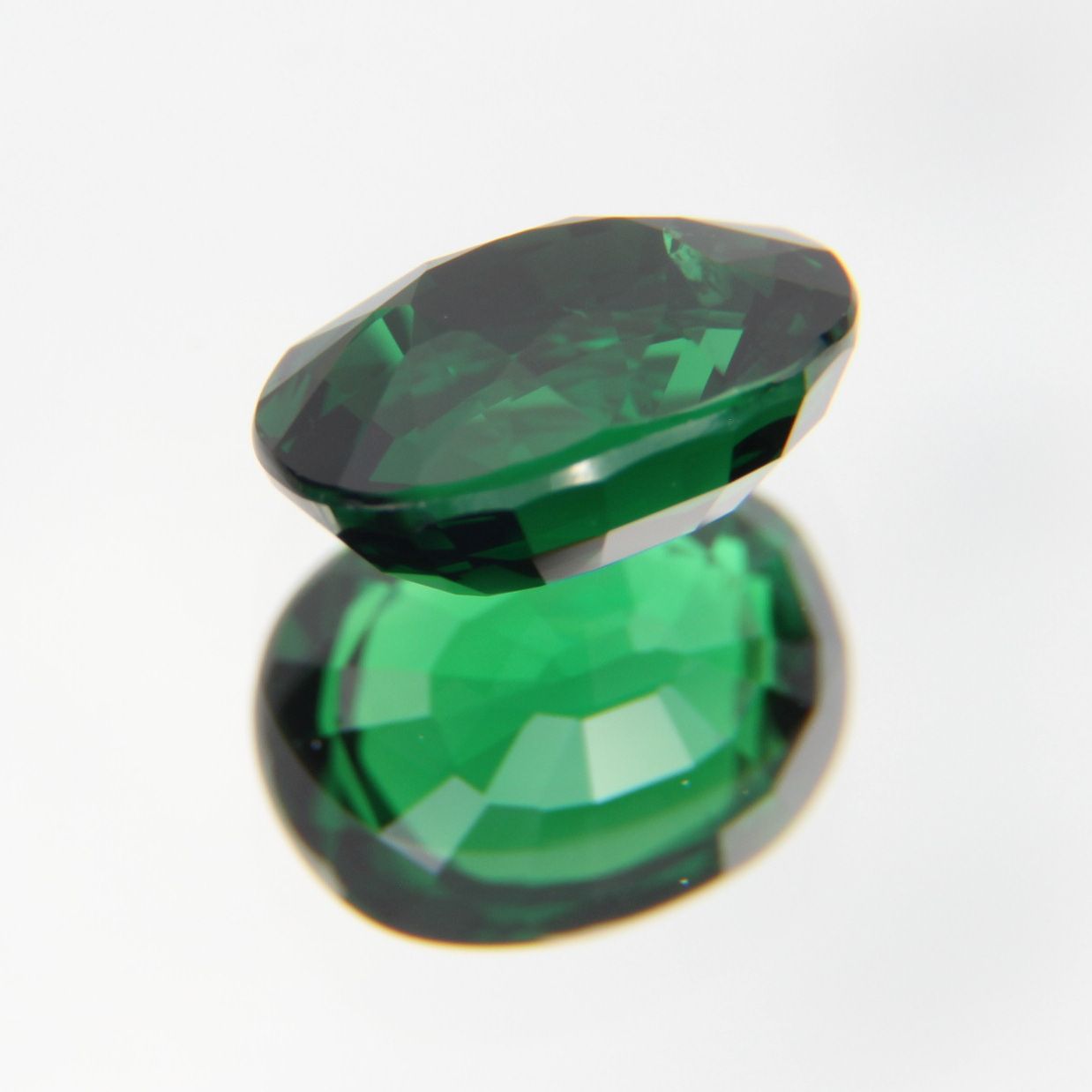 Tsavorit 1.23 ct