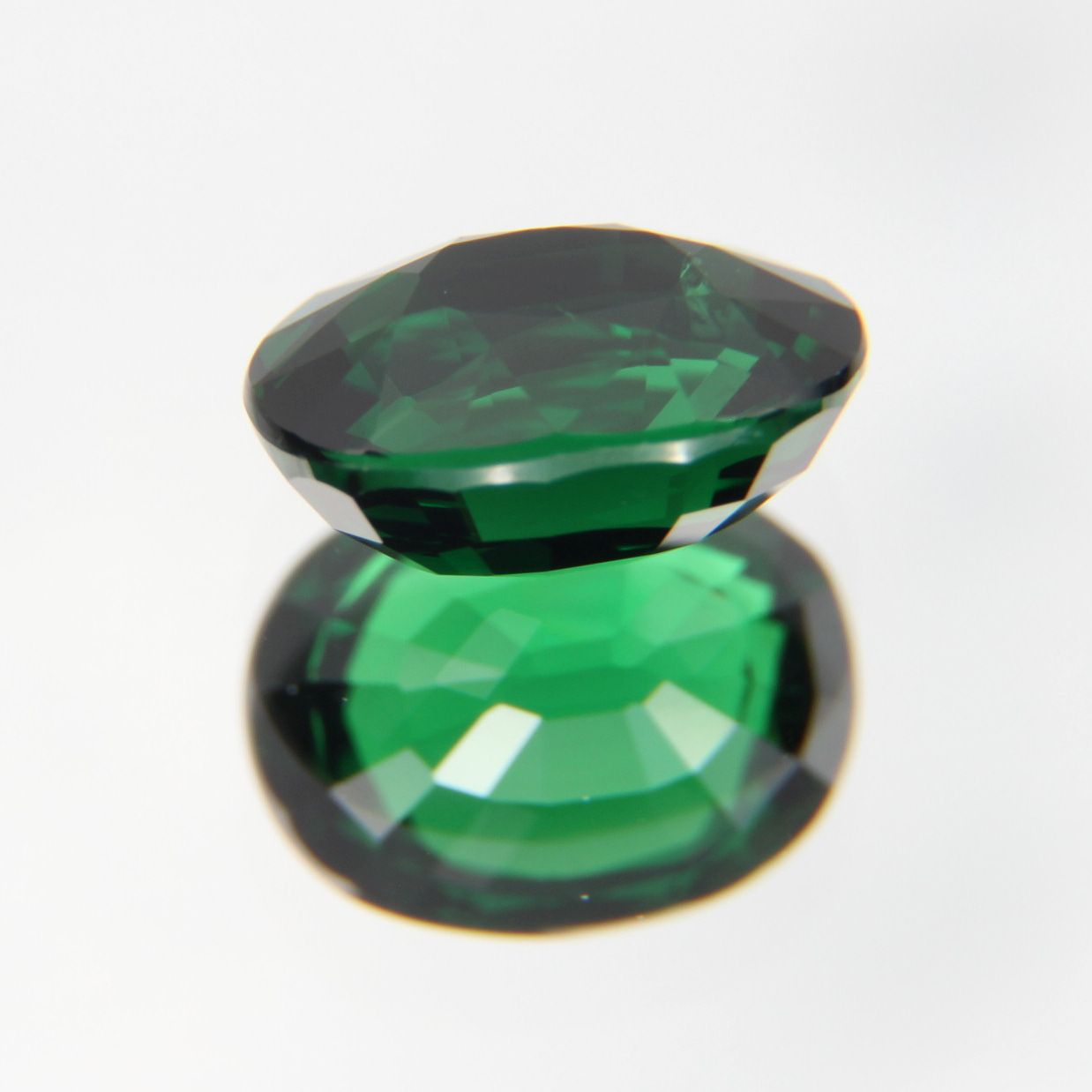 Tsavorit 1.23 ct