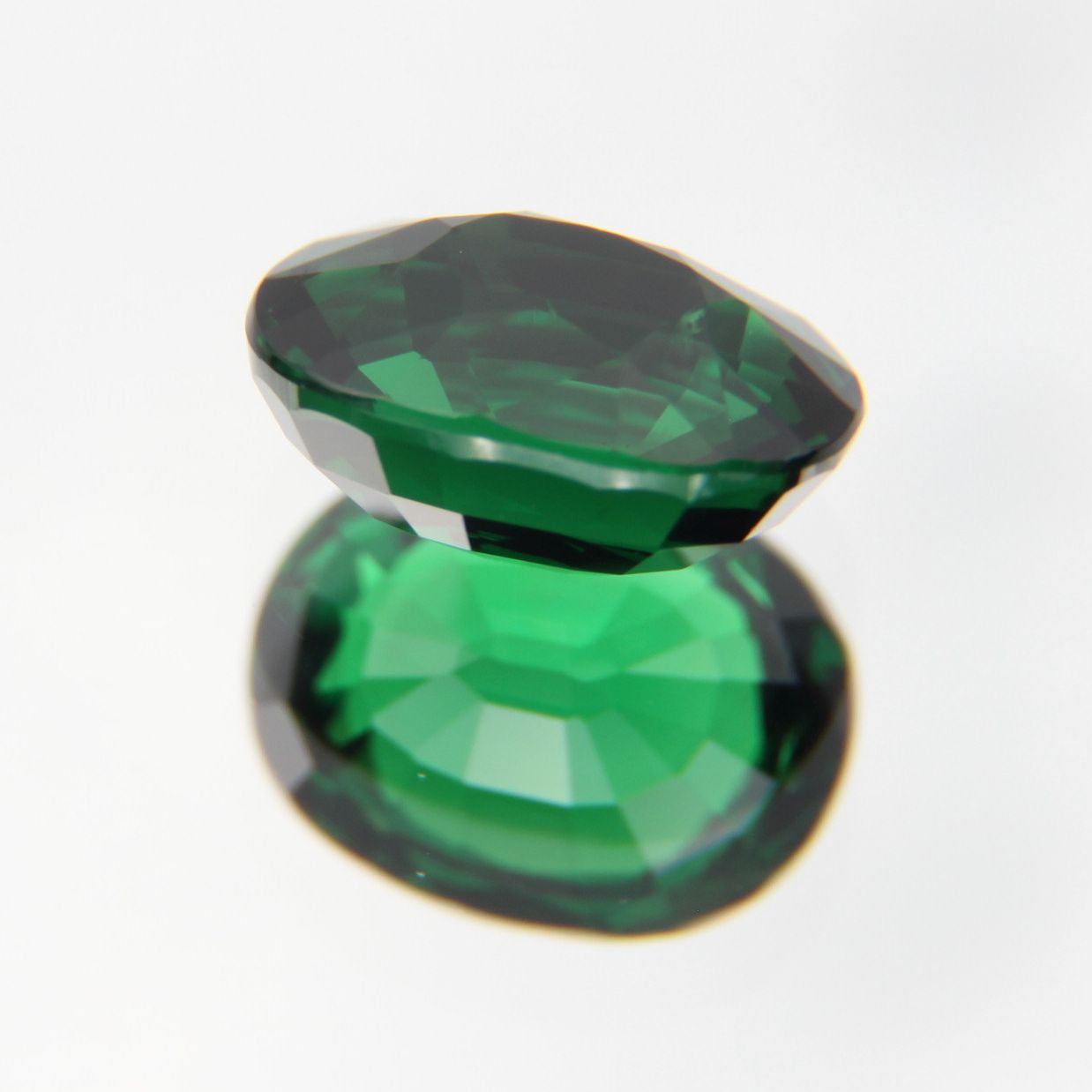 Tsavorit 1.23 ct