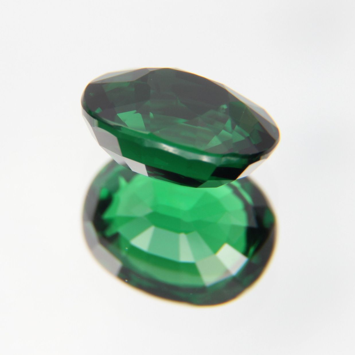 Tsavorit 1.23 ct