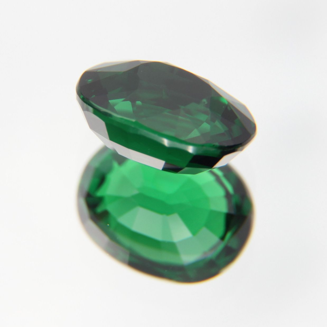 Tsavorit 1.23 ct