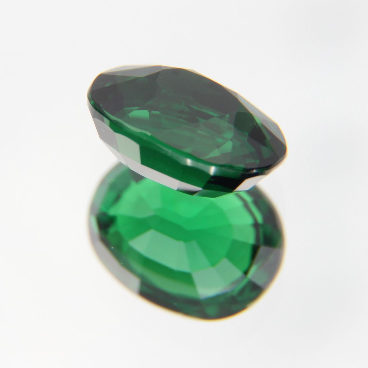 Tsavorit 1.23 ct