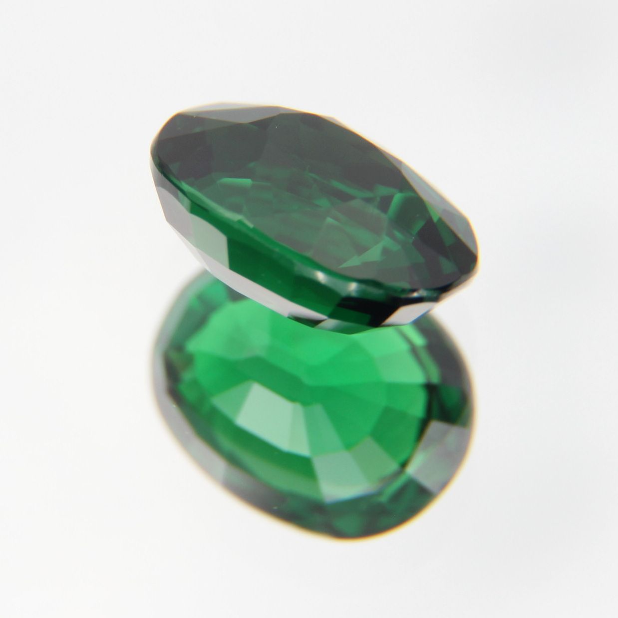 Tsavorit 1.23 ct