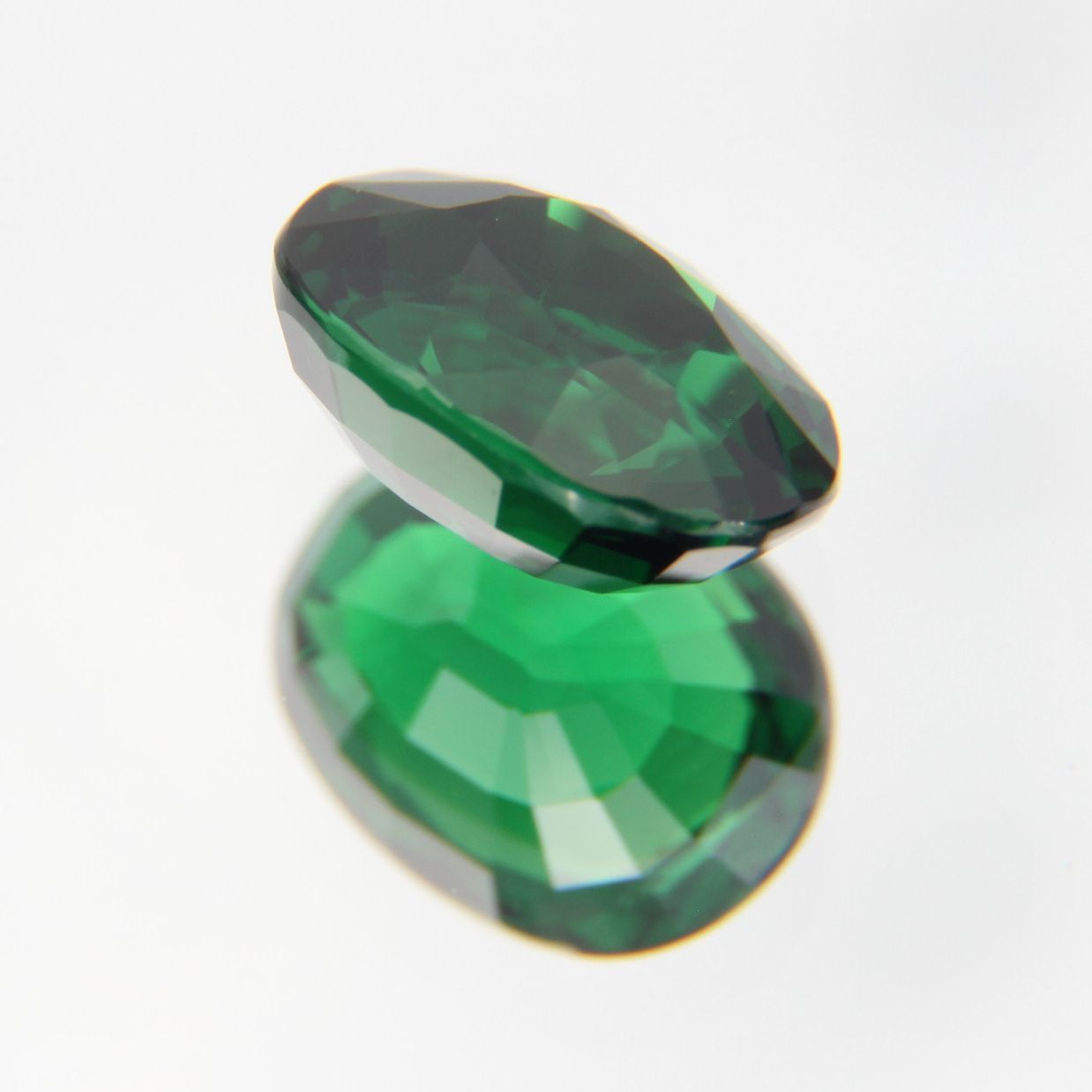 Tsavorit 1.23 ct