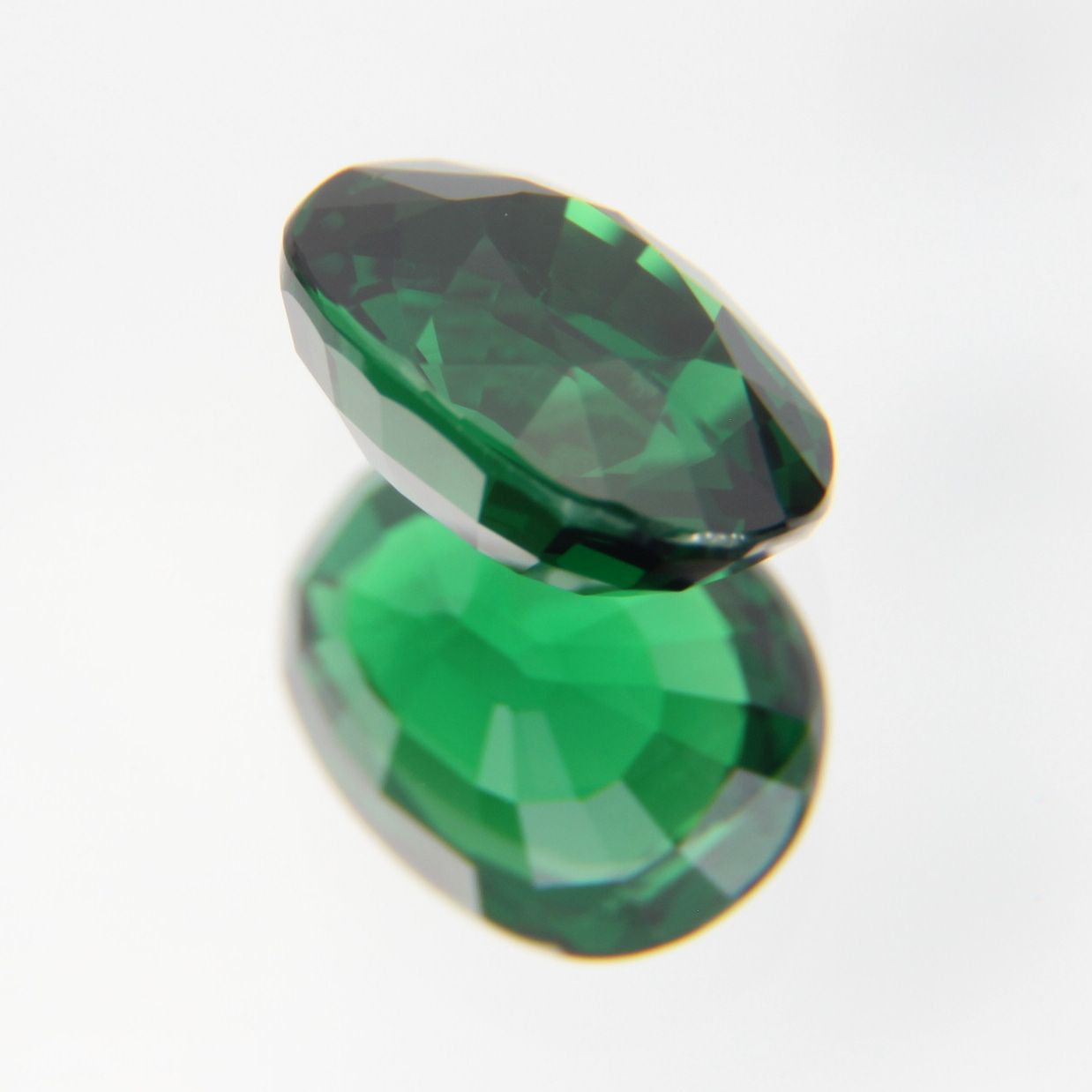 Tsavorit 1.23 ct