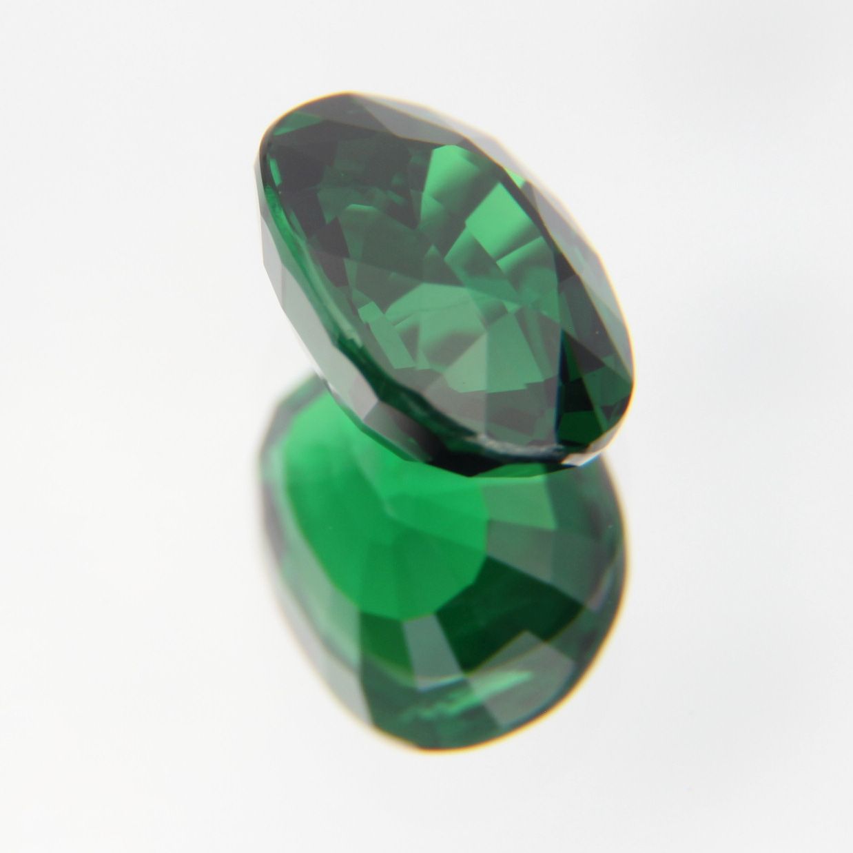 Tsavorit 1.23 ct
