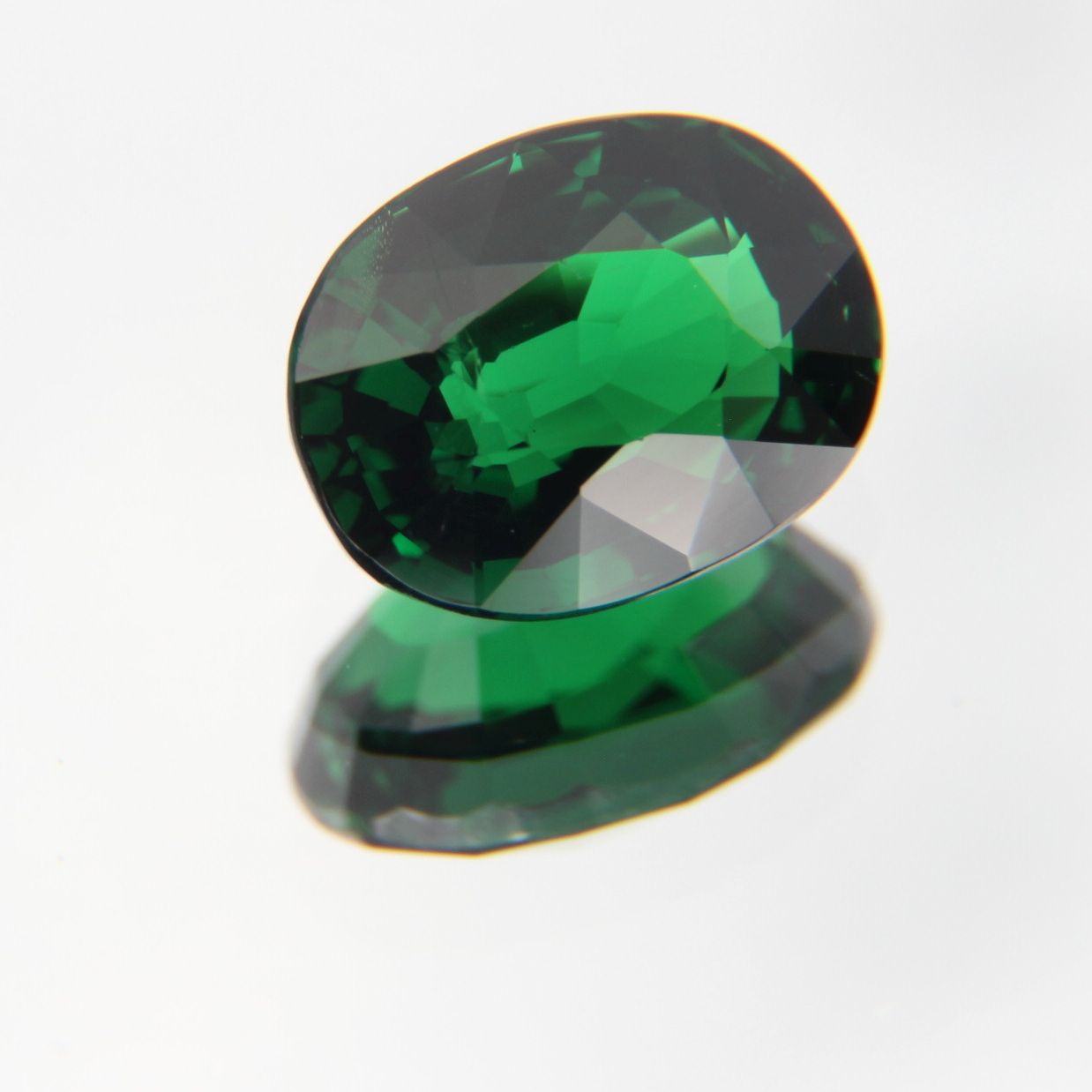 Tsavorit 1.23 ct