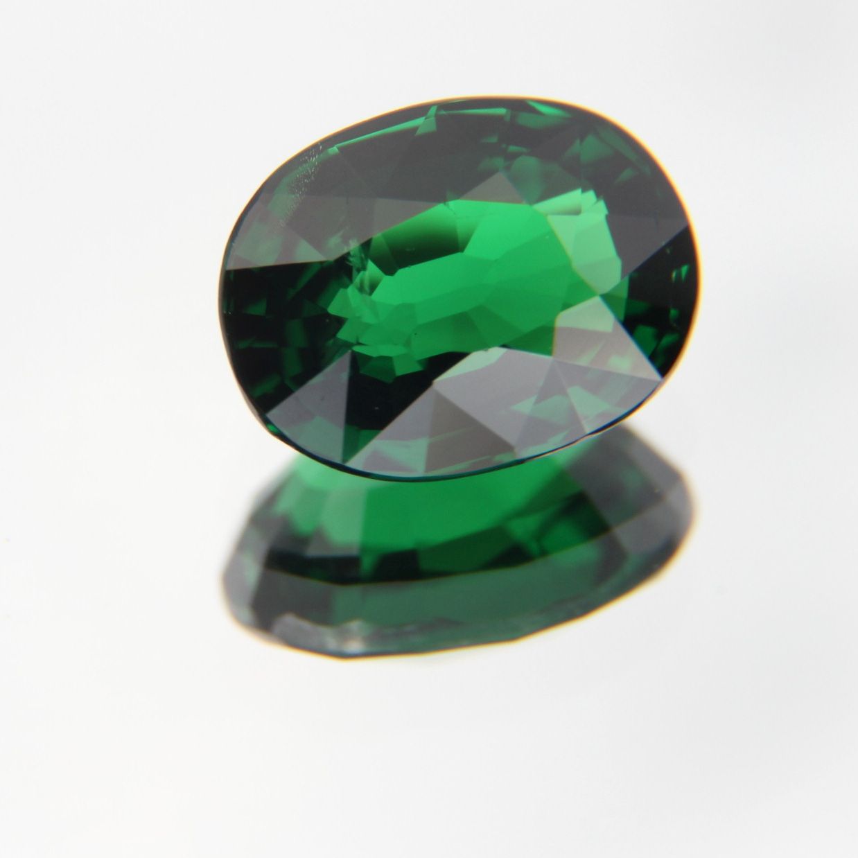 Tsavorit 1.23 ct