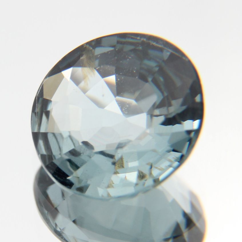 blauer Spinell 1.31ct 