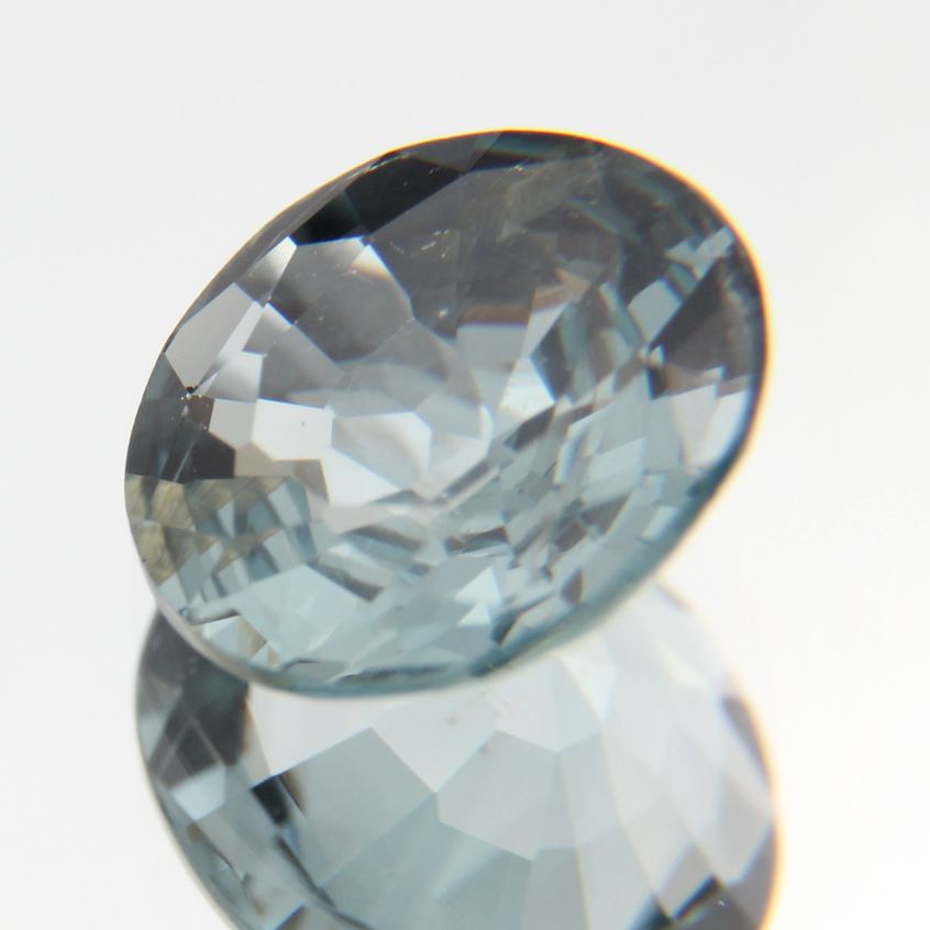 blauer Spinell 1.31ct 