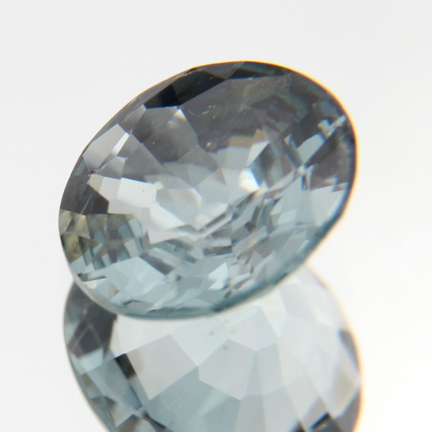 blauer Spinell 1.31ct 