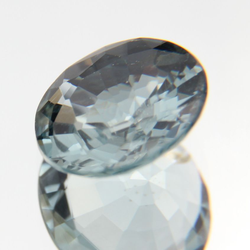 blauer Spinell 1.31ct 