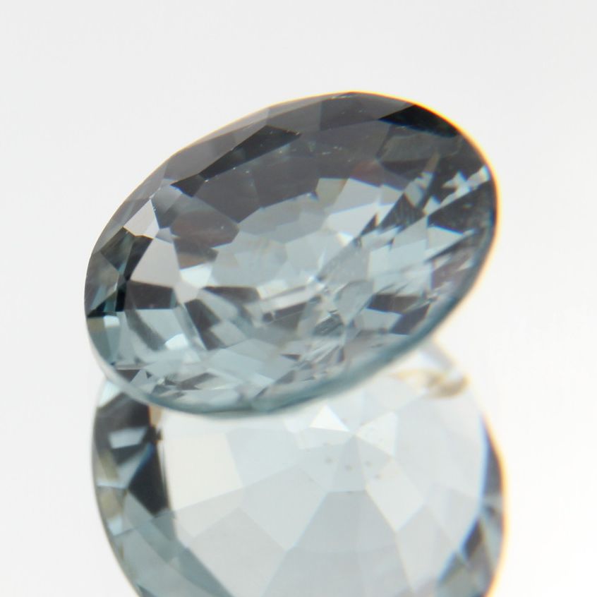 blauer Spinell 1.31ct 