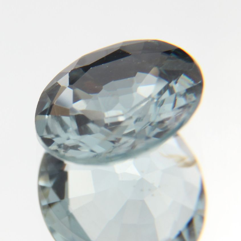 blauer Spinell 1.31ct 