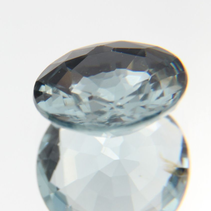blauer Spinell 1.31ct 