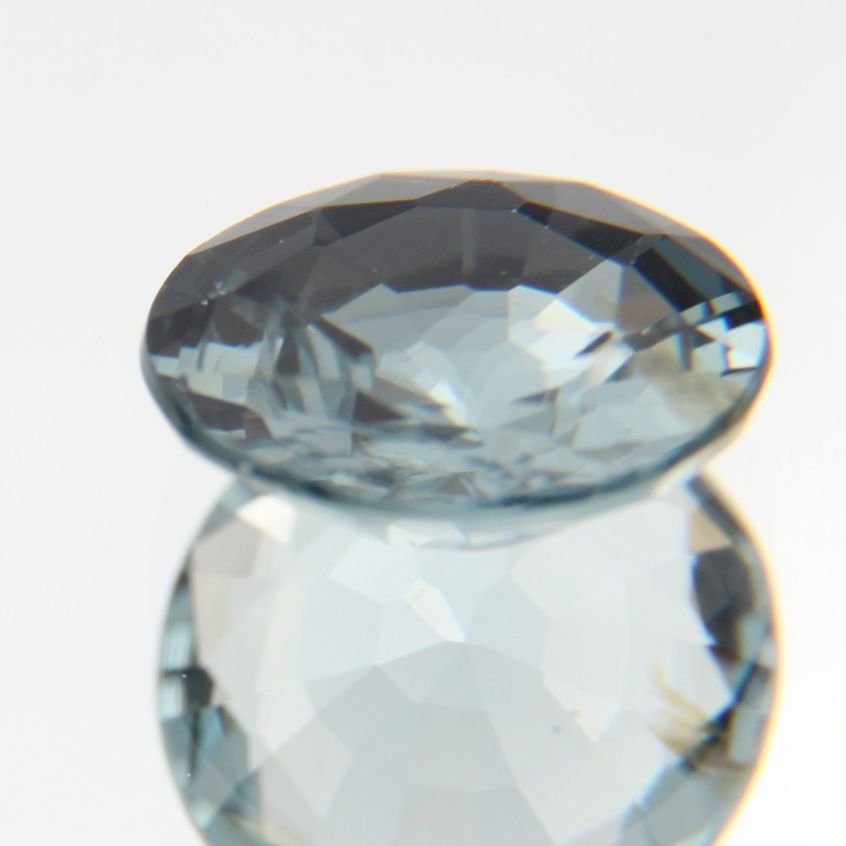 blauer Spinell 1.31ct 