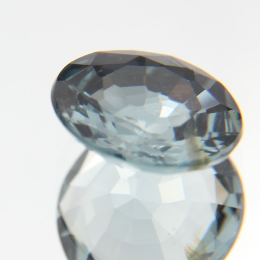 blauer Spinell 1.31ct 