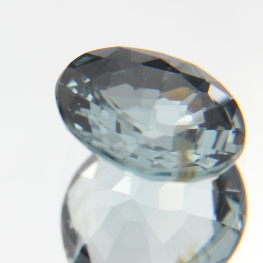 blauer Spinell 1.31ct 