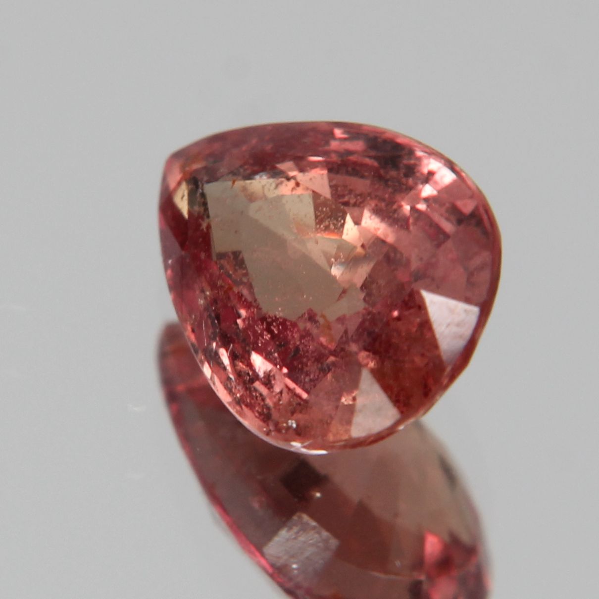 Padparadscha Saphir 1.27ct