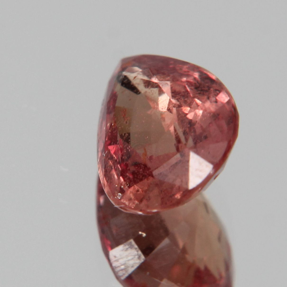 Padparadscha Saphir 1.27ct