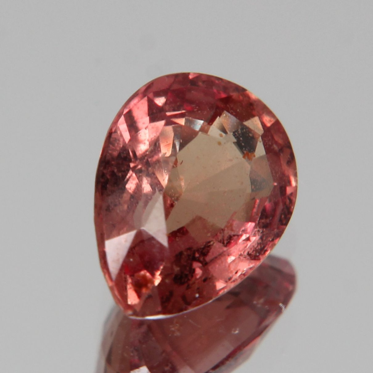 Padparadscha Saphir 1.27ct