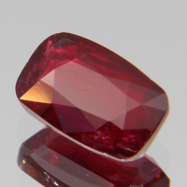 Rubin 1.05ct