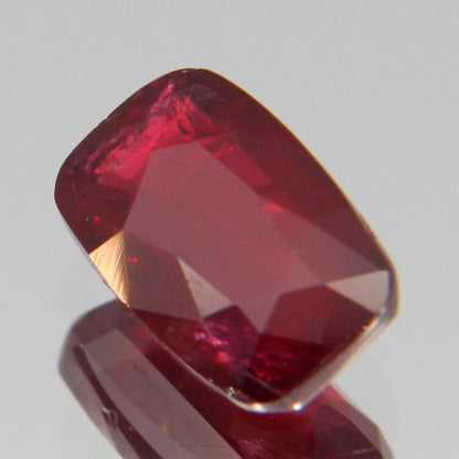 Rubin 1.05ct