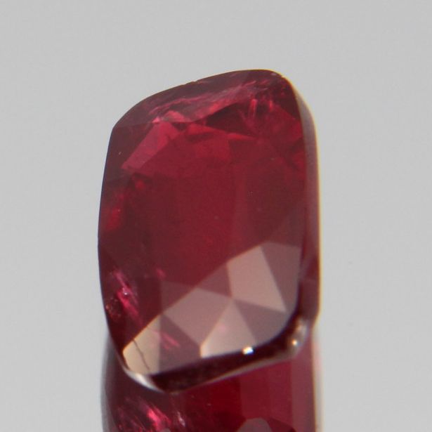 Rubin 1.05ct