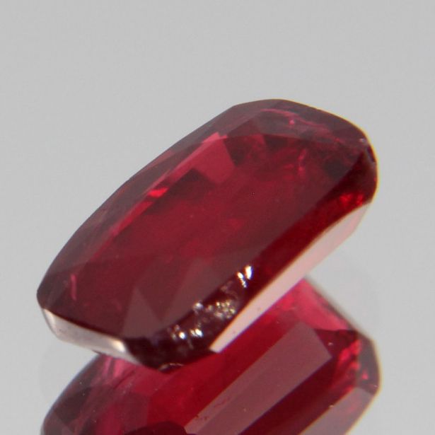 Rubin 1.05ct