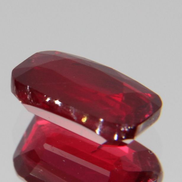 Rubin 1.05ct