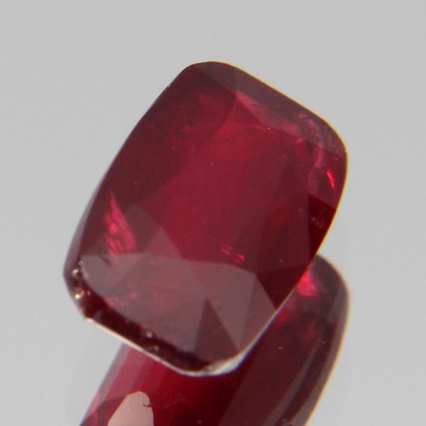 Rubin 1.05ct